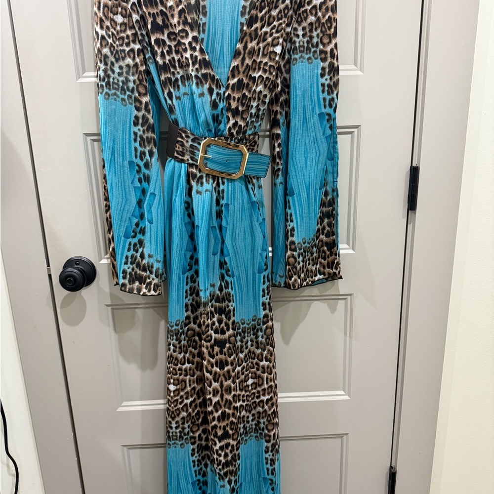 Chic Leopard Print Maxi Dress with Belt